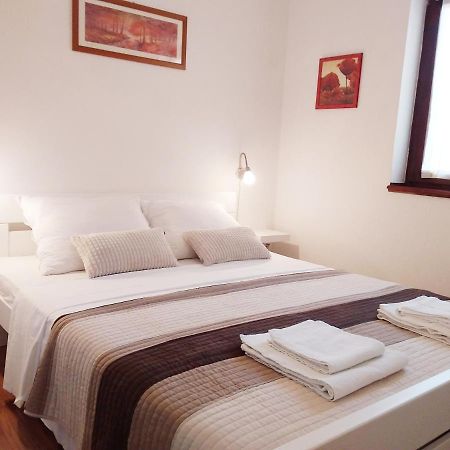 Apartman Tomo Pula Luaran gambar