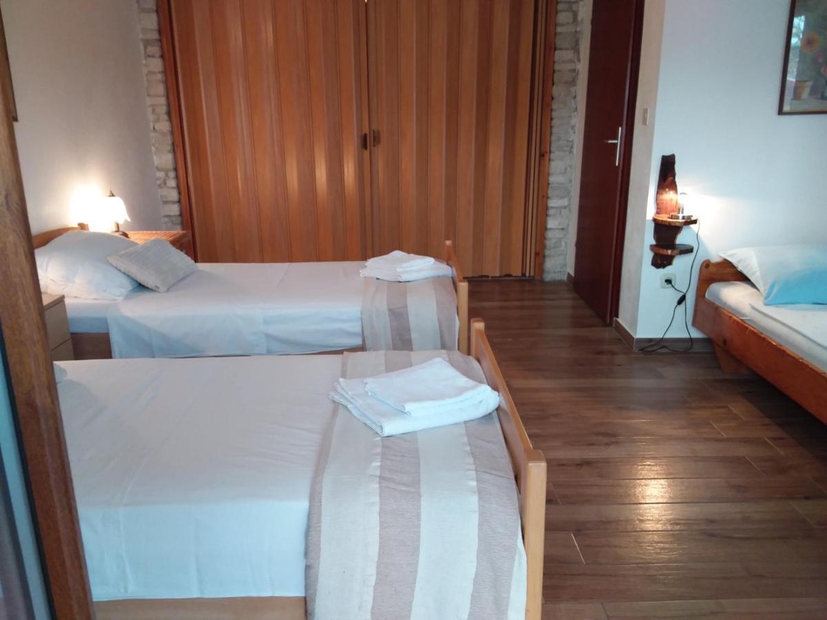 Apartman Tomo Pula Luaran gambar