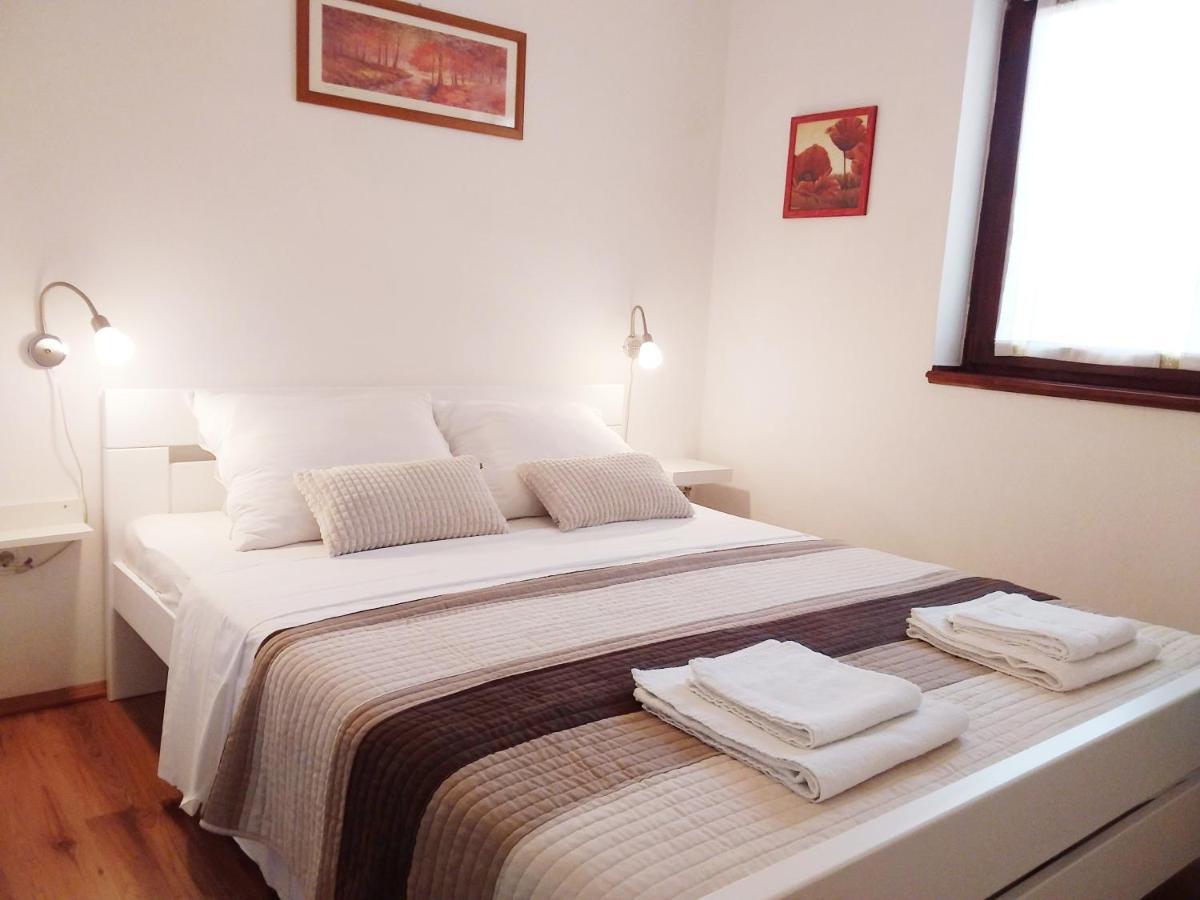 Apartman Tomo Pula Luaran gambar