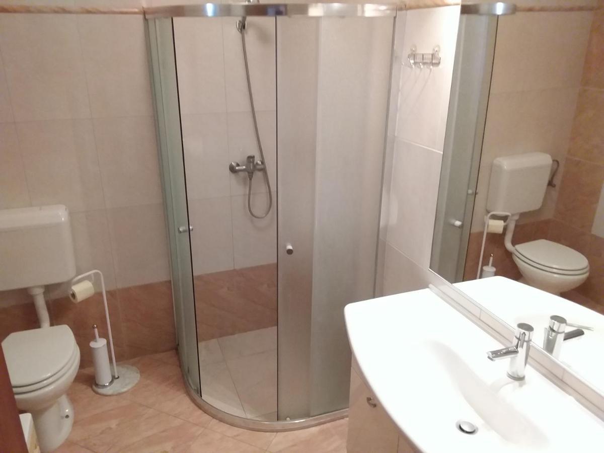 Apartman Tomo Pula Luaran gambar