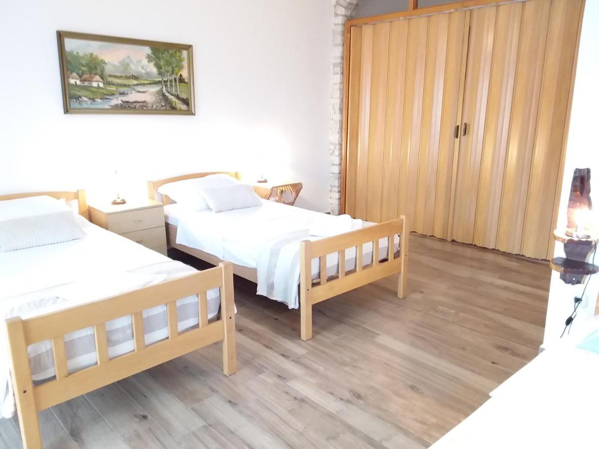 Apartman Tomo Pula Luaran gambar