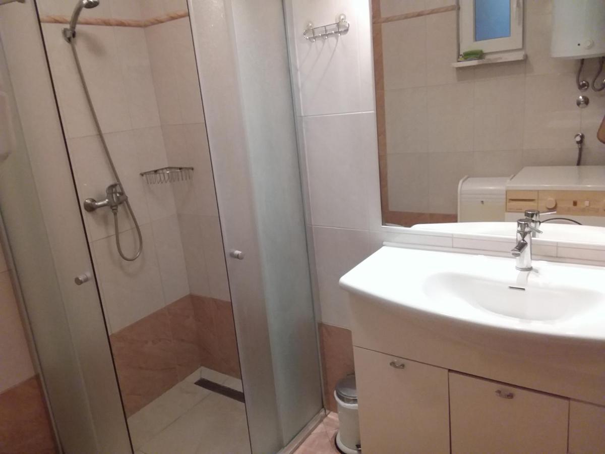 Apartman Tomo Pula Luaran gambar