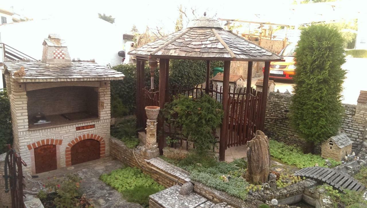 Apartman Tomo Pula Luaran gambar